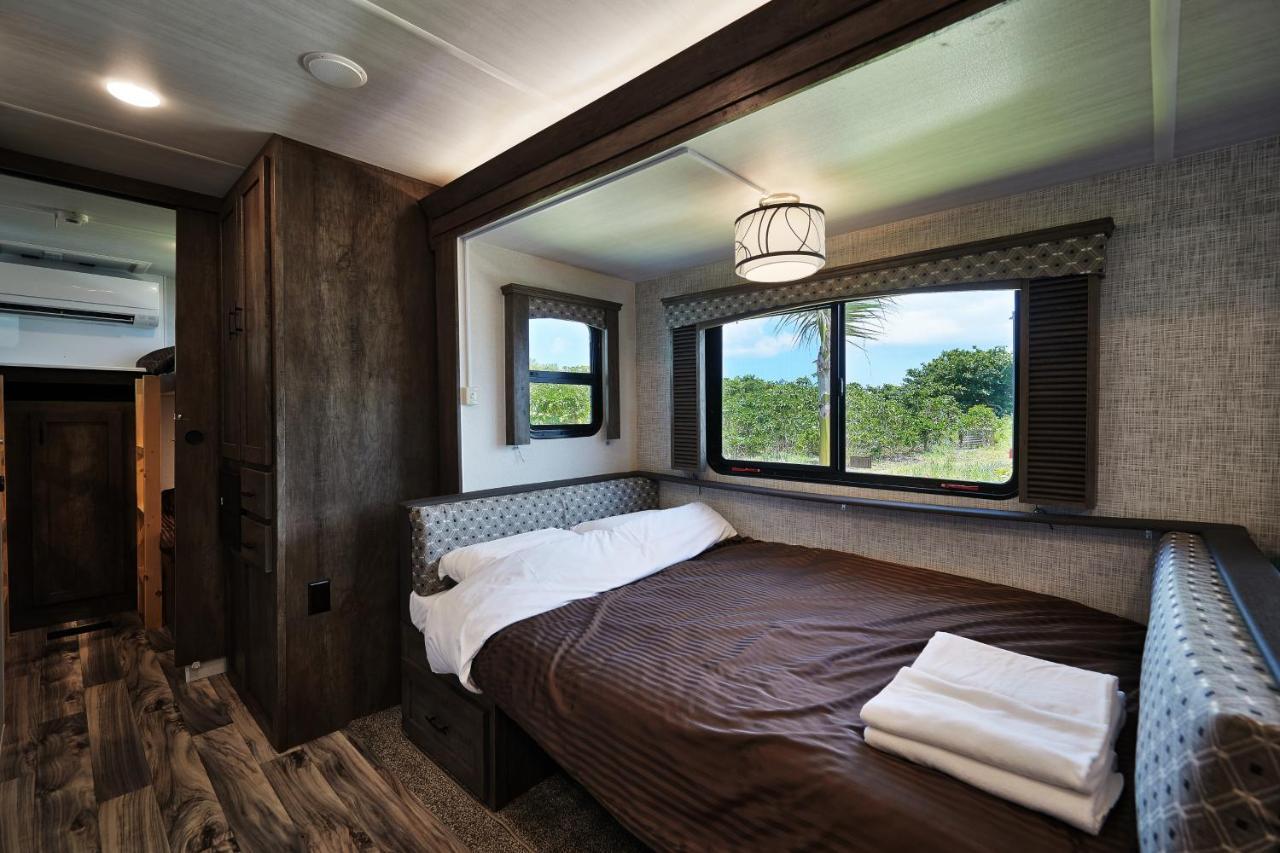 Villa Wood Pecker Nakijin Exterior foto